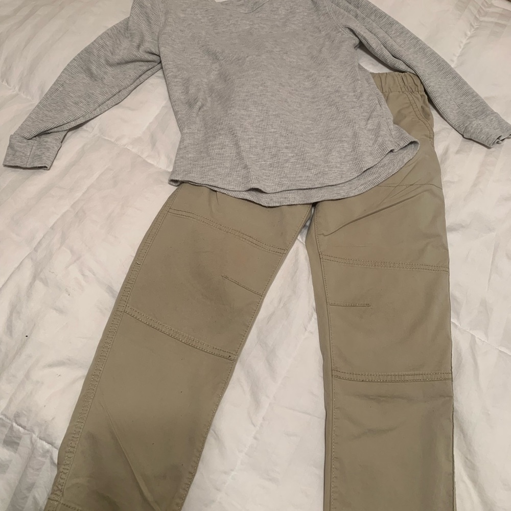 Boys Old Navy Waffle Weave Shirt and Cat and Jack Drawstring Khaki Pants Size 8